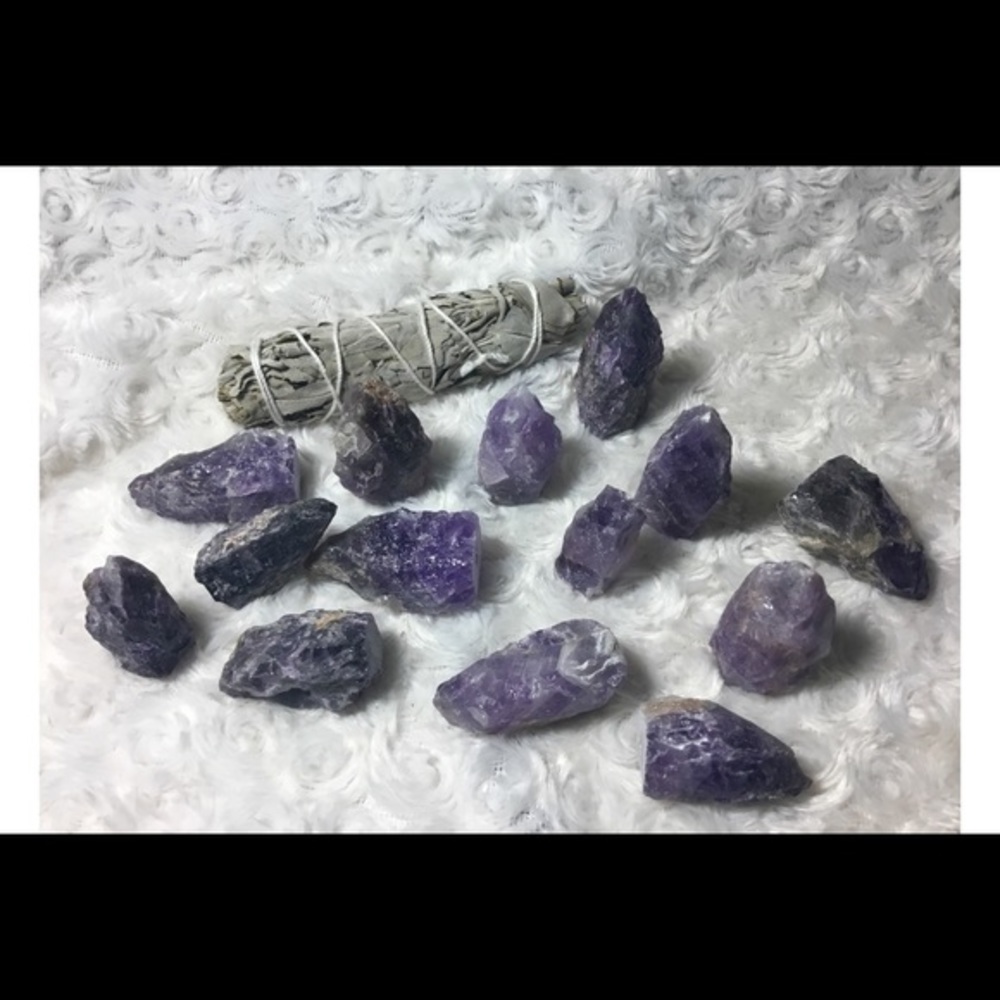 Natural Raw Amethyst Pyramid Crystal - Picture 6 of 8